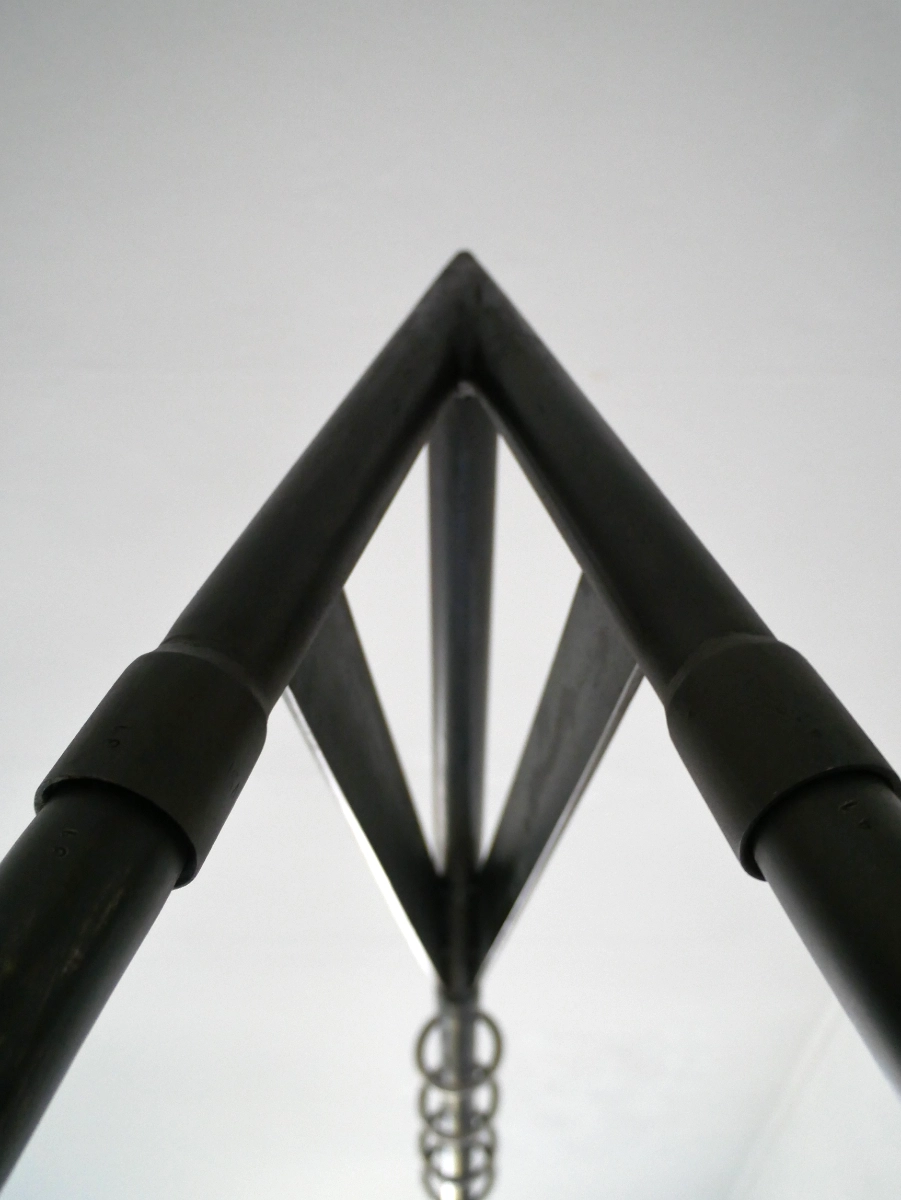 Dunkelstahl Bondagestange Detail